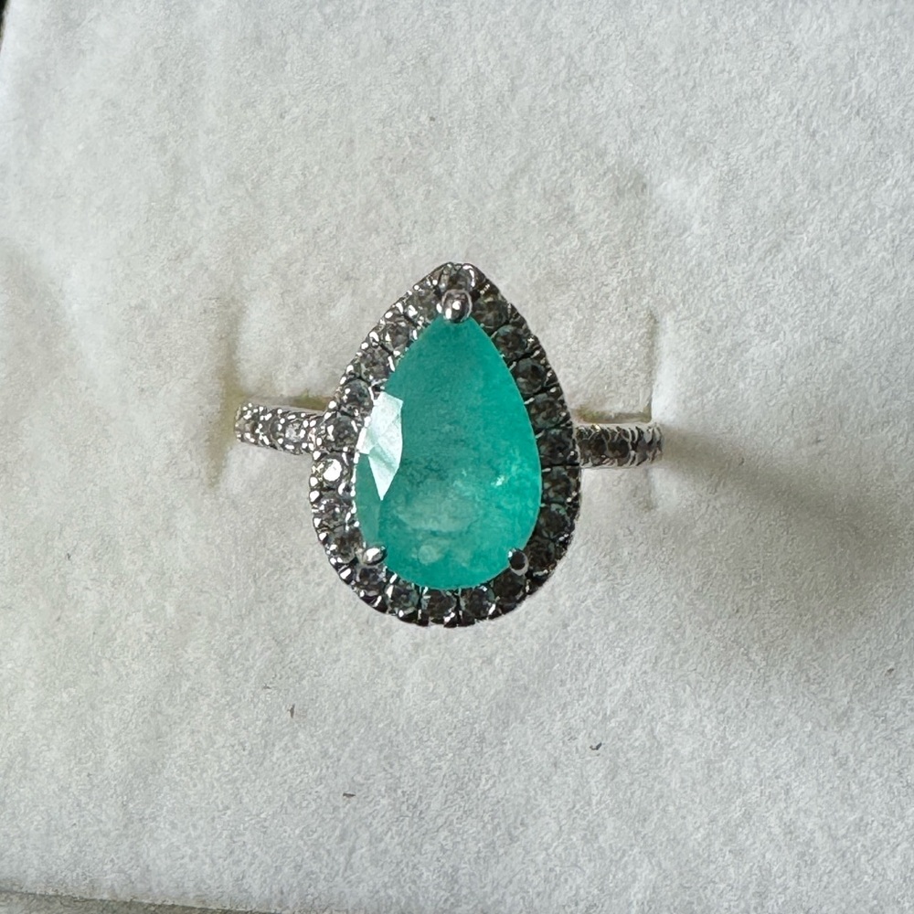 Silver and Green Teardrop Gemstone Ring